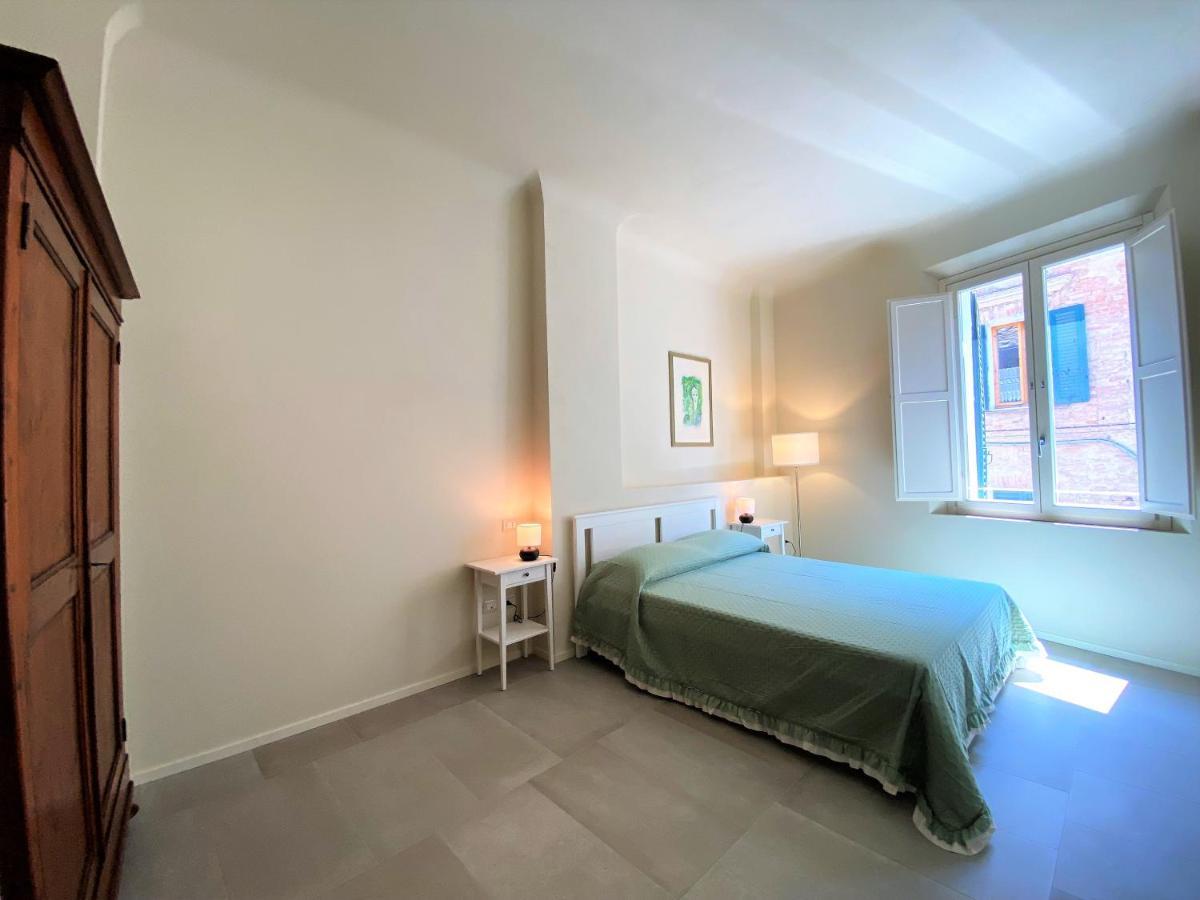 Tra Le Mura-Central Apartment In Siena Exterior photo